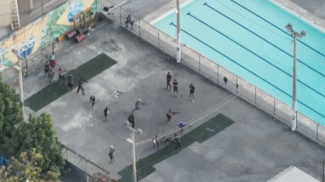 EXCLUSIVO: imagens mostram criminosos dando treinamento de guerrilha no Complexo da Maré