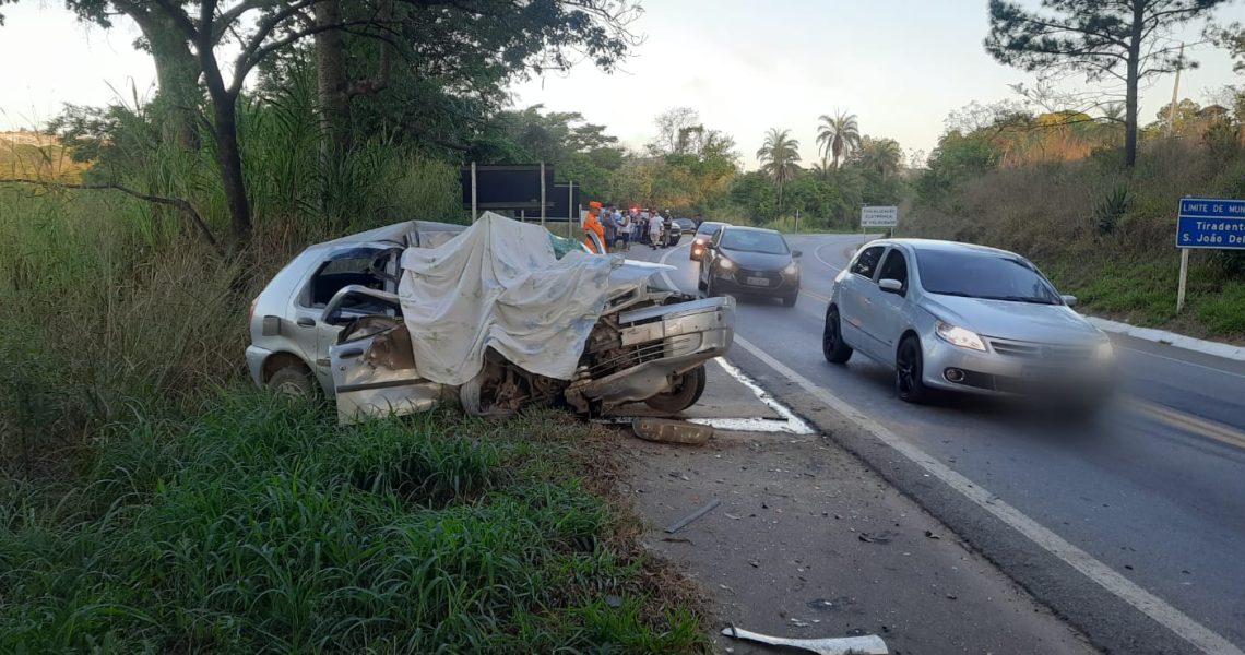 Bombeiros atendem ocorrência de acidente automobilístico com vítima fatal na BR 265