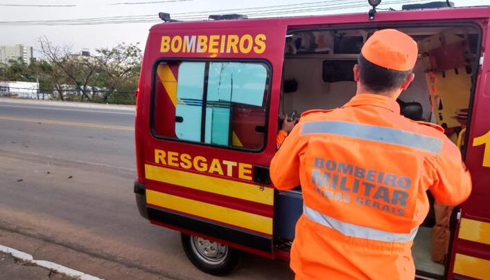 Corpo de Bombeiros atende duas ocorrências de acidentes na tarde desta segunda-feira