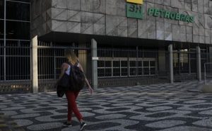 Petrobras anuncia primeira gasolina carbono neutro no Brasil
