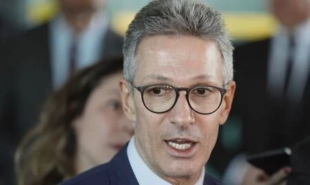 Zema justifica ao STF aumento de 300% em seu salário