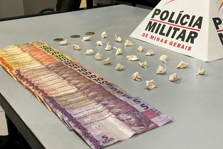 PM prende jovem com 24 papelotes de cocaína no Bairro São Pedro