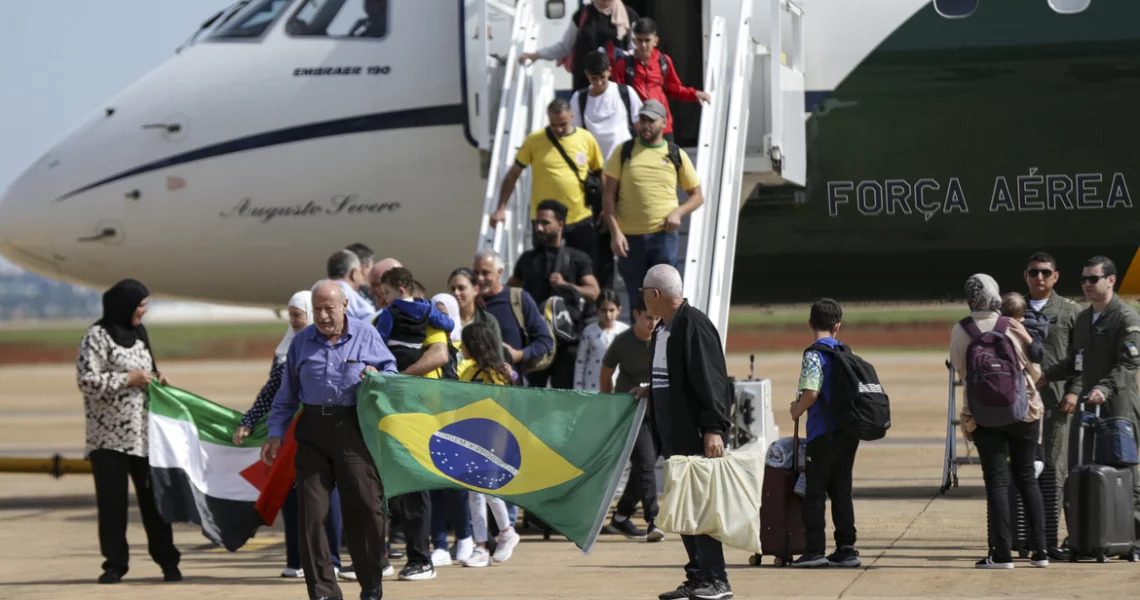 Pela 1ª vez, brasileiros que estavam na Cisjordânia são resgatados