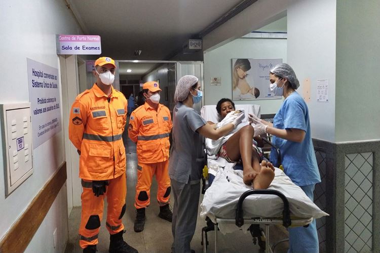 Mãe dá a Luz dentro de casa no bairro Aeroporto e Bombeiros são acionados para prestar suporte