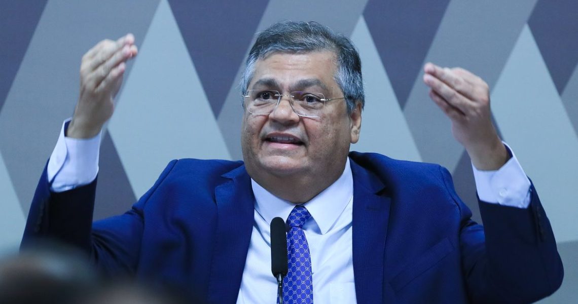 Dino rebate críticas da oposição sobre atuação no 8 de janeiro