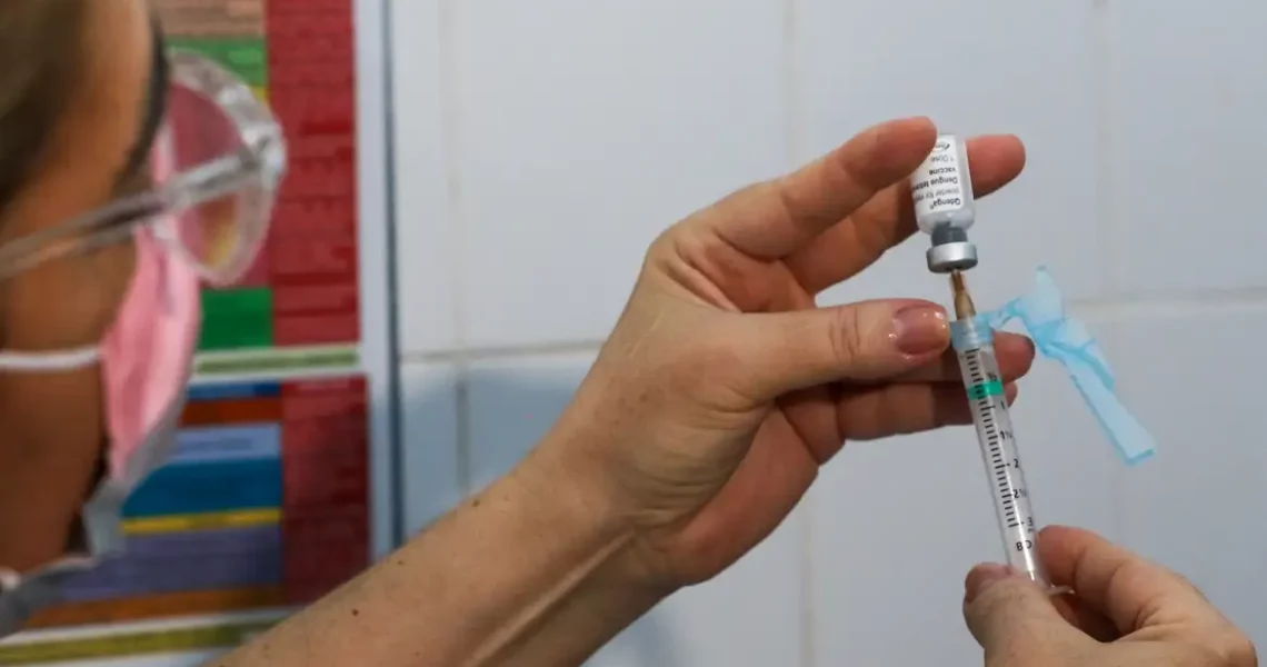 Seis capitais deram início à vacinação contra a dengue em crianças
