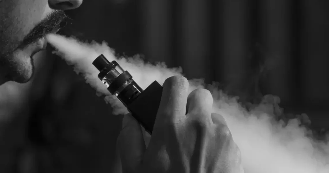Anvisa mantém proibição ao cigarro eletrônico no país