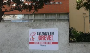 Governo propõe a servidores da educação reajuste de 9% em 2025