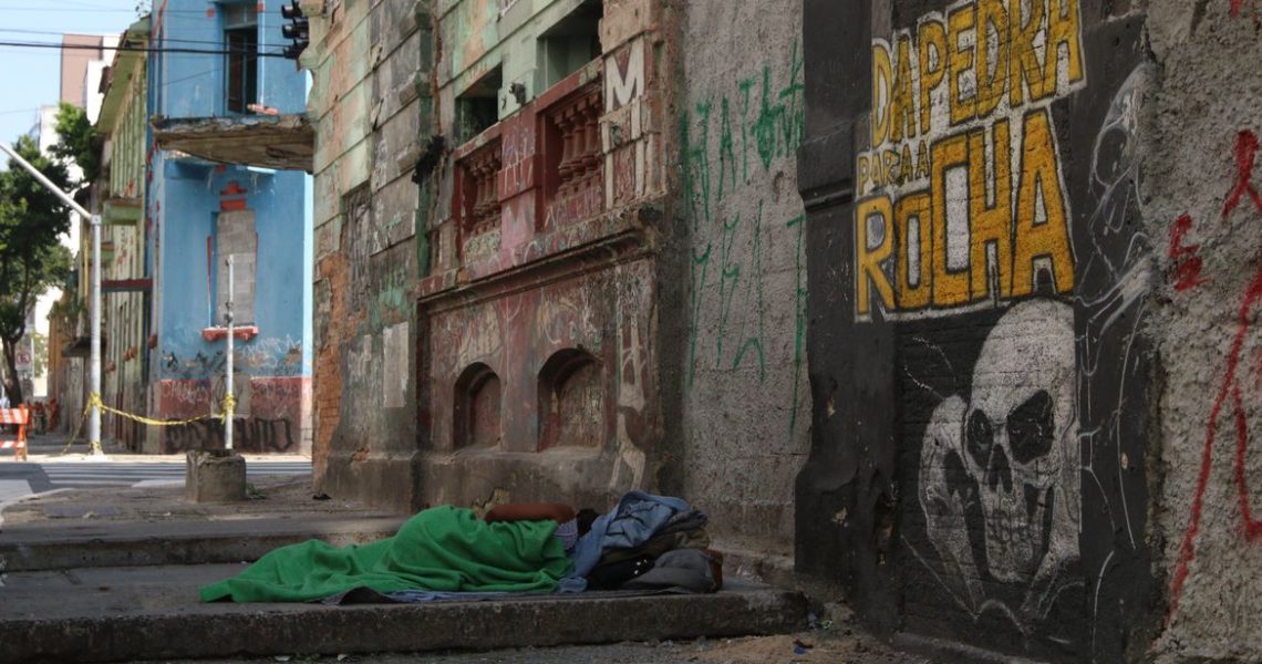 País tem 300,8 mil pessoas em situação de rua, mais de 80 mil em SP