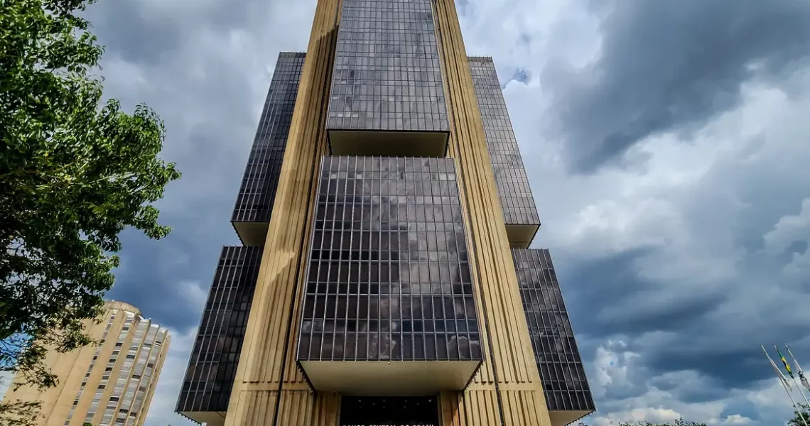 Mercado aumenta previsão da inflação de 4,12% para 4,2% em 2024