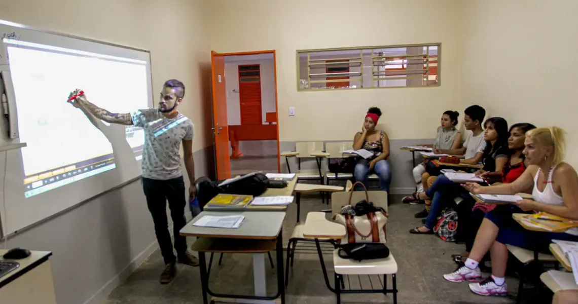 Pé-de-Meia: pagamento a novos beneficiários começa nesta segunda