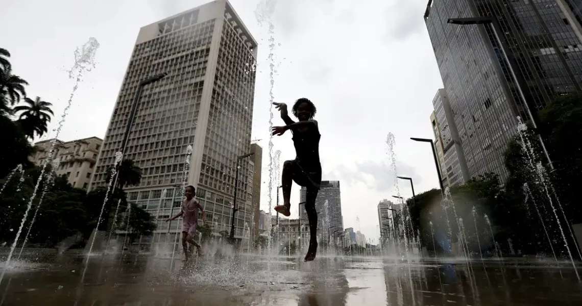Inmet alerta para onda de calor que chega ao país nos próximos dias