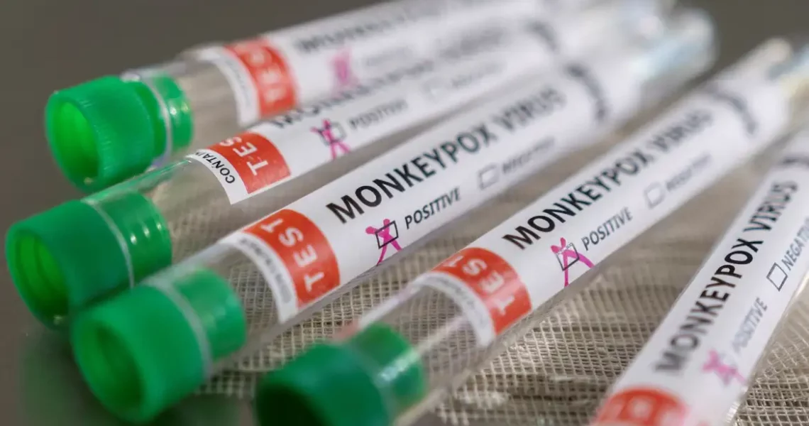 Casos de mpox se aproximam de 100 mil em todo o mundo, alerta OMS