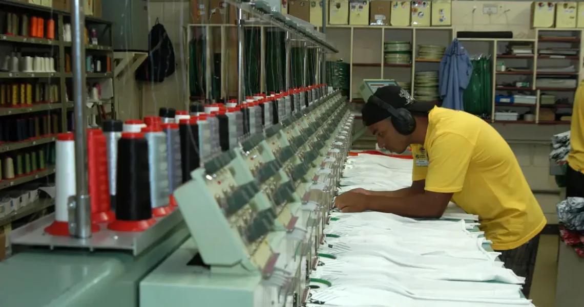 Mercado de trabalho impulsiona crescimento do PIB, diz Fiesp