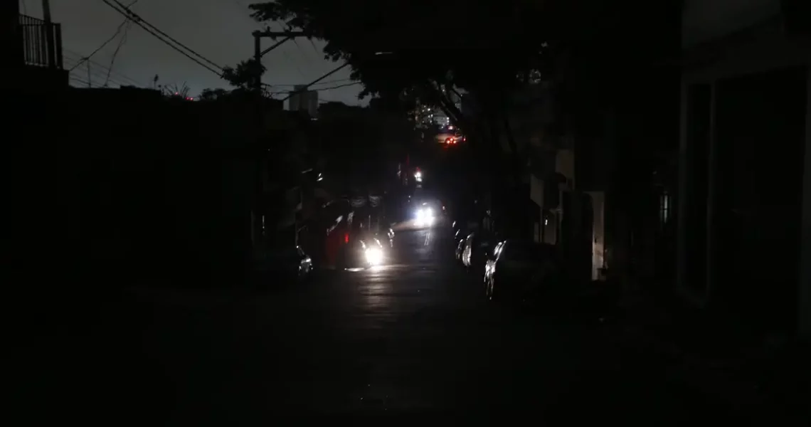 Mais de 530 mil imóveis continuam sem energia elétrica em São Paulo