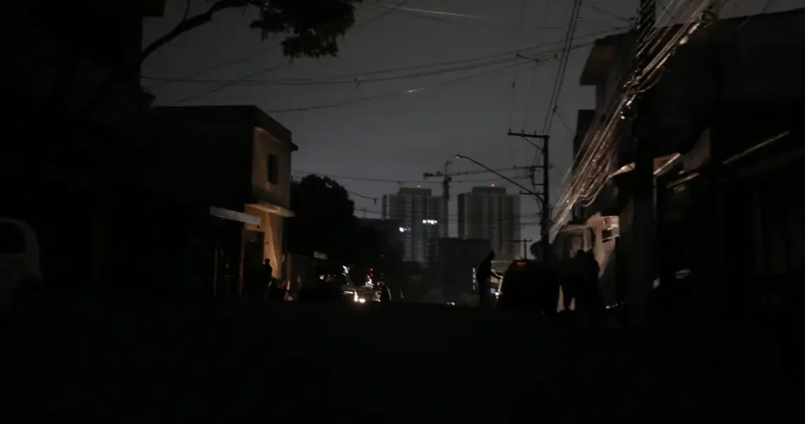 Enel tem 3 dias para restabelecer energia em São Paulo