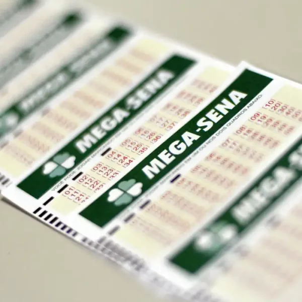 Mega-Sena acumula e prêmio vai a R$ 105 milhões