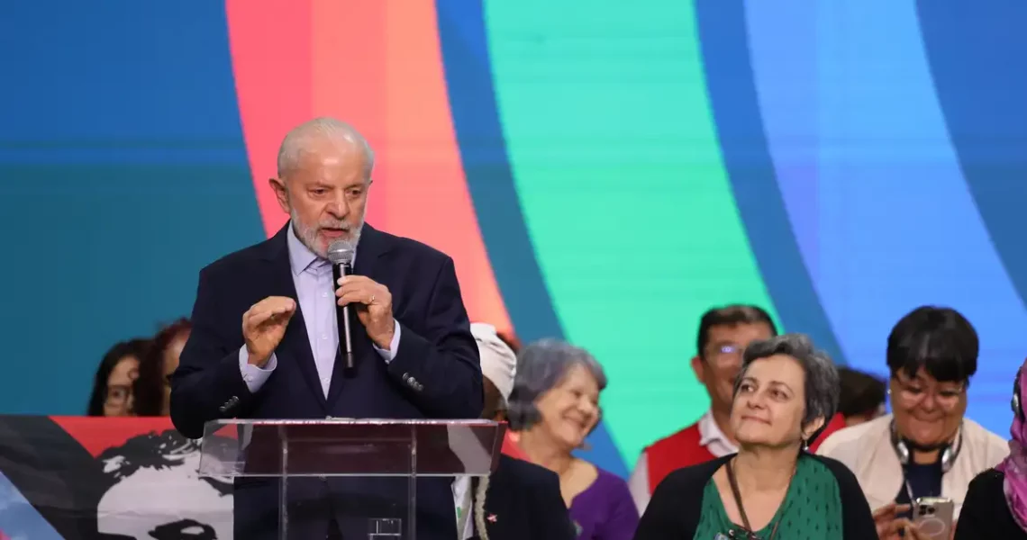 Lula defende jornada de trabalho equilibrada e queda no custo de vida