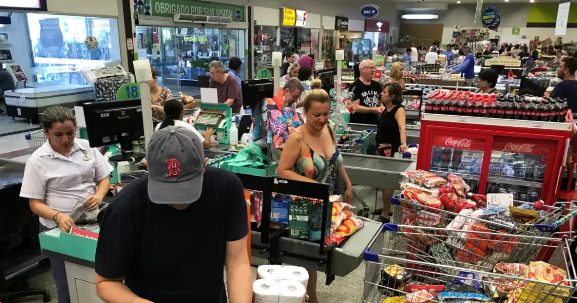 Inflação oficial do país em 2024 é de 4,83%, acima do limite da meta