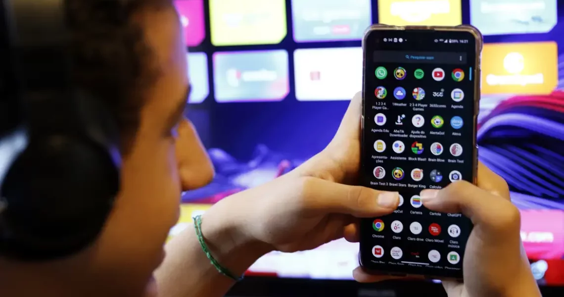 STF retoma julgamento sobre responsabilização das redes sociais