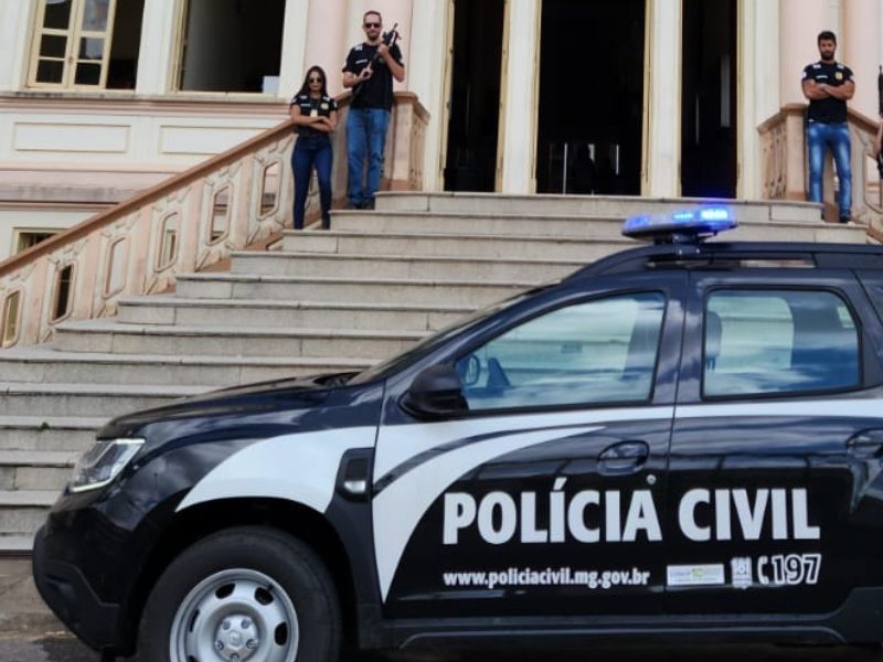 Teixeiras: Polícia Civil prende casal por extorsão e porte ilegal de arma