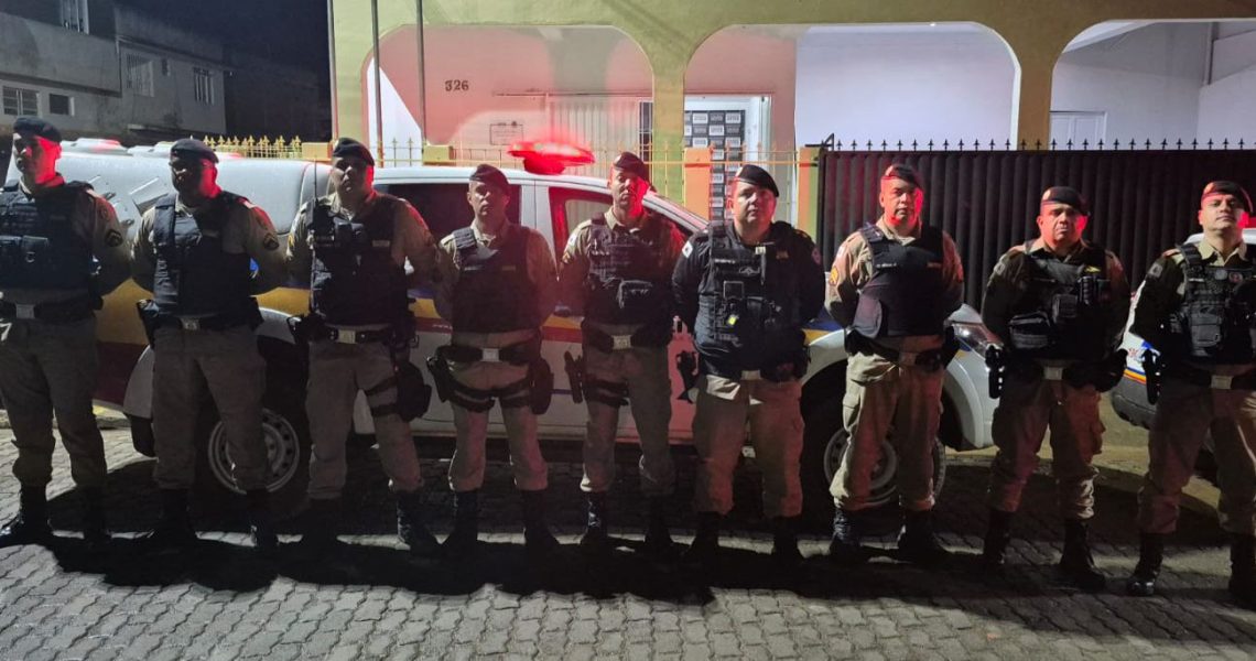 Polícia Militar de Fervedouro prende traficante de drogas durante exposição da cidade