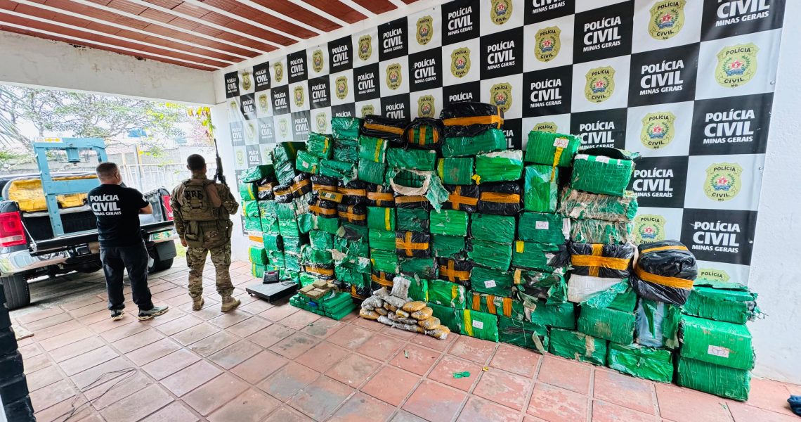 Polícia Civil e PRF apreendem 2 toneladas de drogas em Juiz de Fora