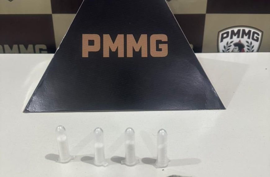PMMG apreende drogas e veículo em ação de combate ao tráfico em…