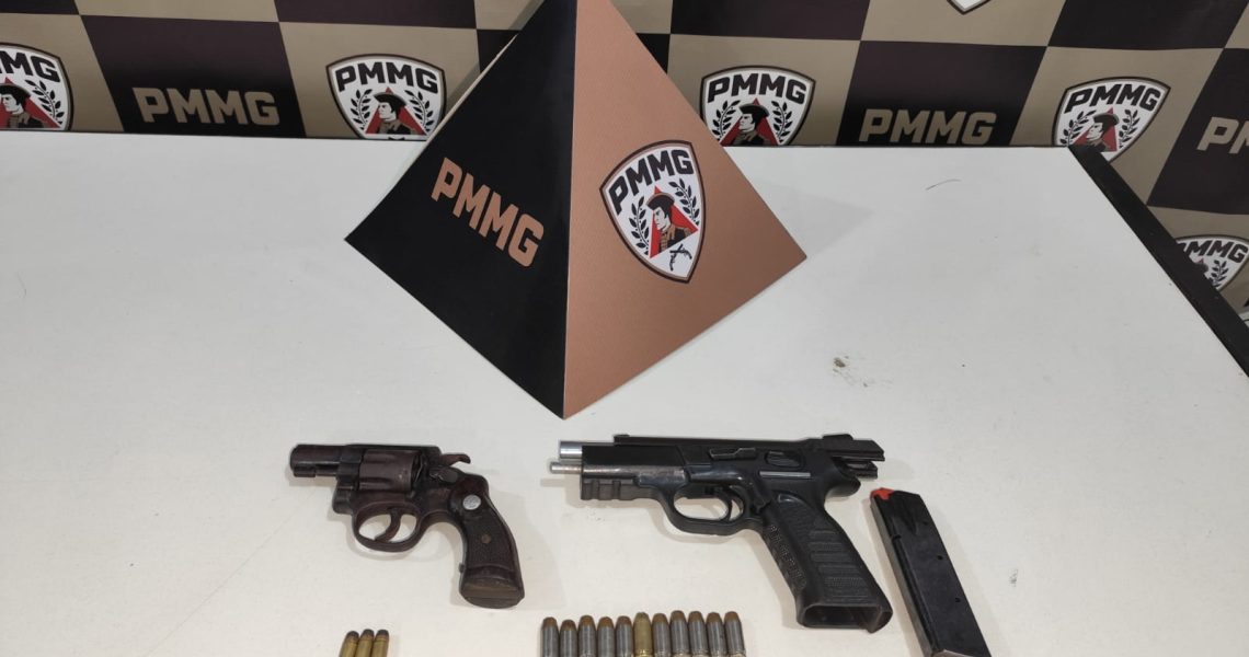 Batida Policial da PMMG resulta em prisão de dupla e apreensão de pistola e revólver