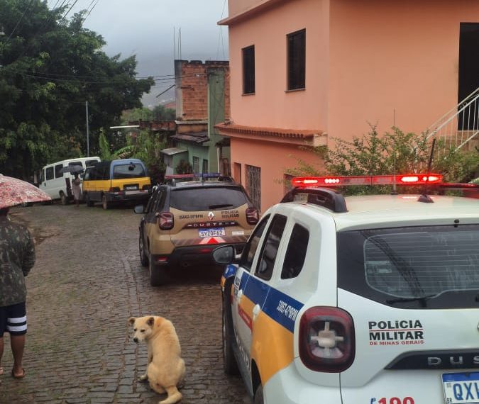PM de Carangola Mg prende homem acusado de matar homem a facadas