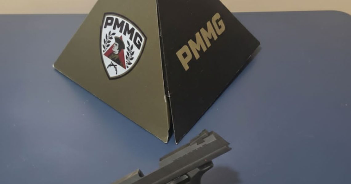 PMMG prende homem em flagrante por violência doméstica e localiza arma de fogo em Carangola Mg