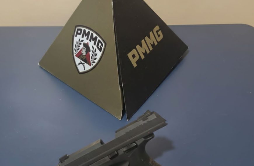 PMMG prende homem em flagrante por violência doméstica e localiza arma de fogo em Carangola Mg