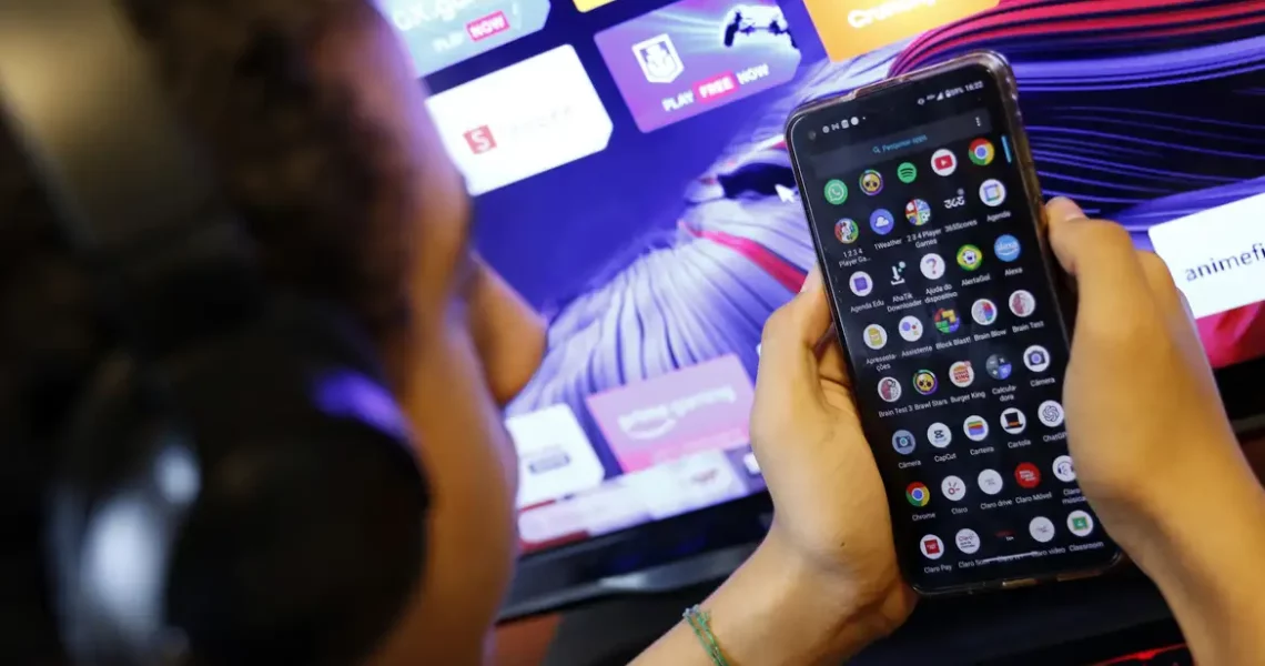 Governo anuncia classificação indicativa para apps e nova faixa etária