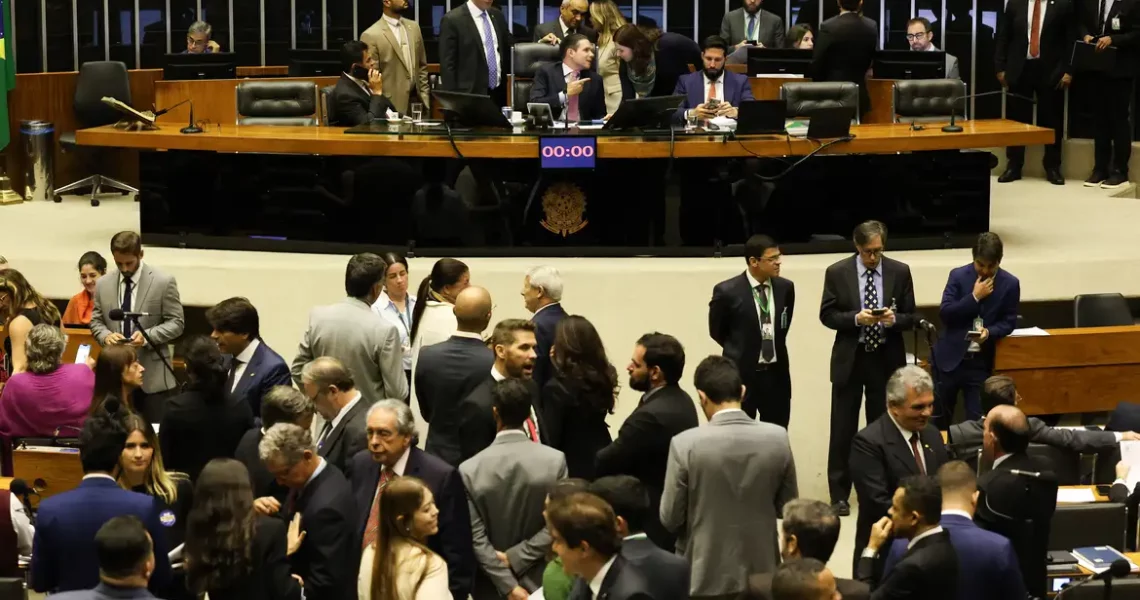 Câmara aprova ampliação gradual da licença-paternidade