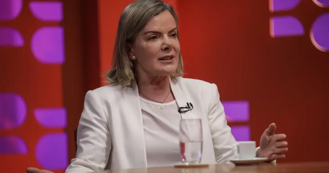 Governo é contra equiparar facções ao terrorismo, diz Gleisi Hoffmann