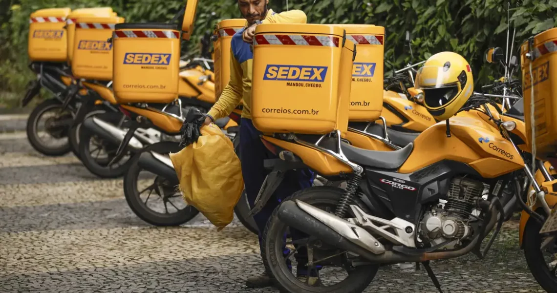 DOU publica extrato de empréstimo de R$ 12 bilhões para os Correios