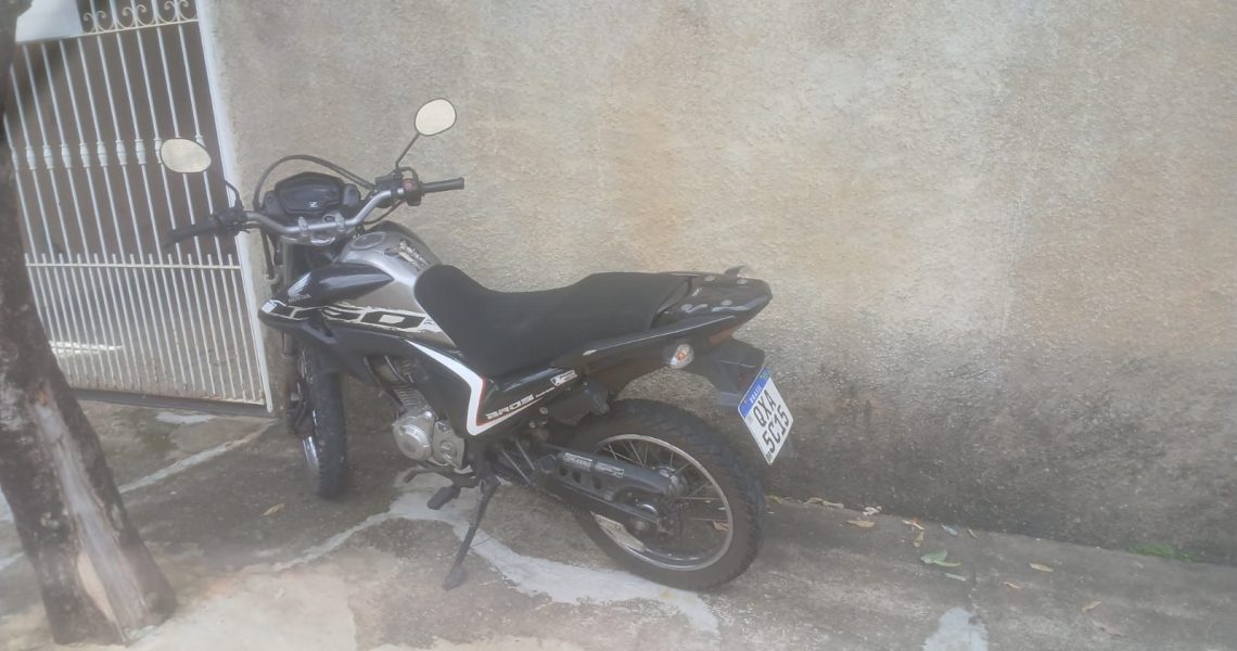 PM recupera em Muriaé motocicleta furtada em Três Pontas