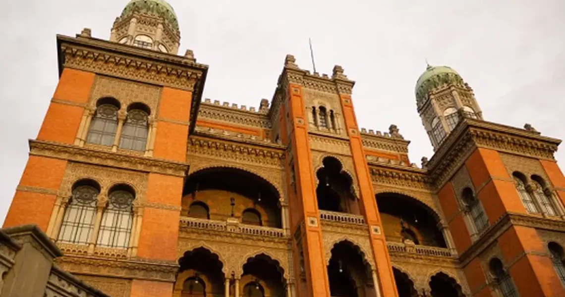 Fiocruz conduzirá estudo com injeção contra HIV em sete cidades