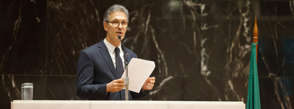 Governador destaca adesão ao Propag e avanços na saúde e educação na abertura do ano legislativo da ALMG