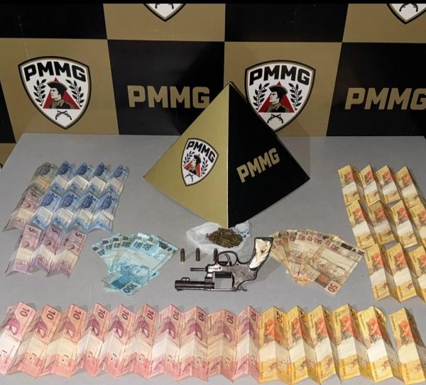 Polícia Militar prende homem por tráfico de drogas e apreende arma de fogo no Centro de Divino