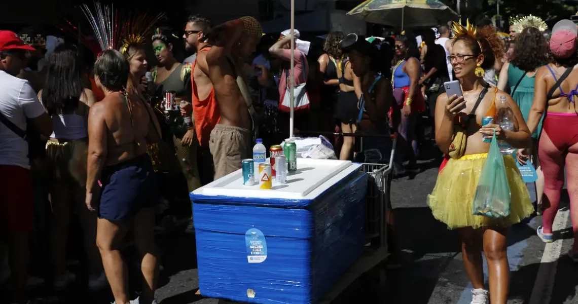 Saiba como se prevenir dos golpes financeiros no carnaval