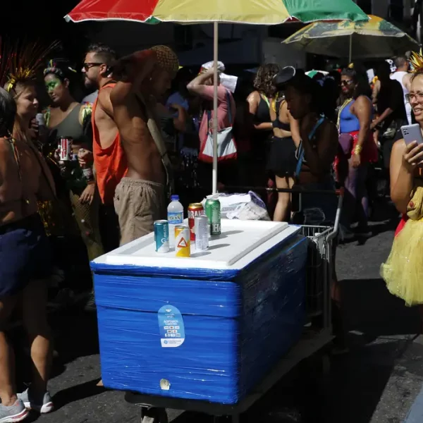 Saiba como se prevenir dos golpes financeiros no carnaval