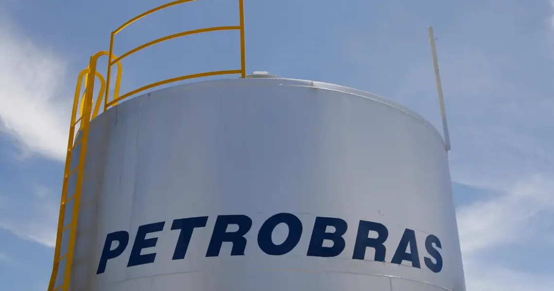 Distribuidoras pedem mais importação de diesel pela Petrobras