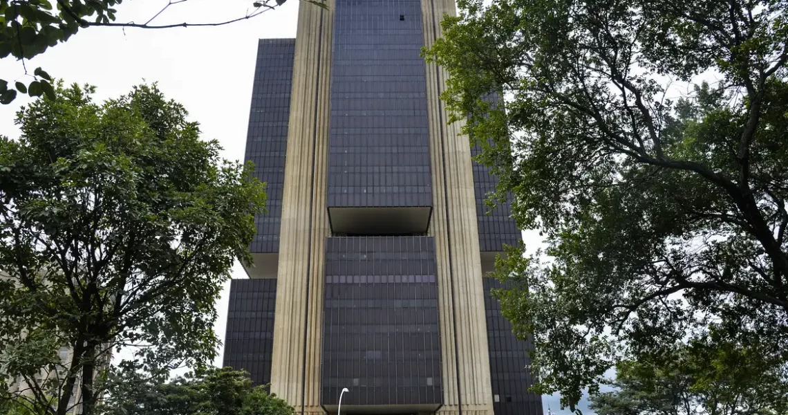 Banco Central reduz juros básicos para 14,5% ao ano