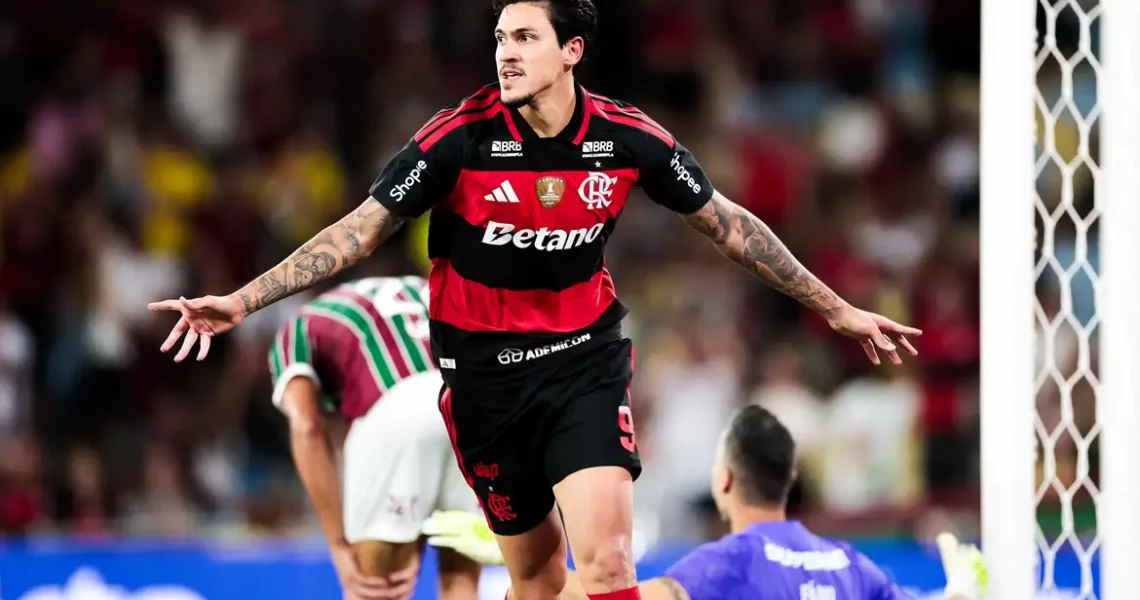 Com dois gols de Pedro, Flamengo vence Fluminense pelo Brasileirão