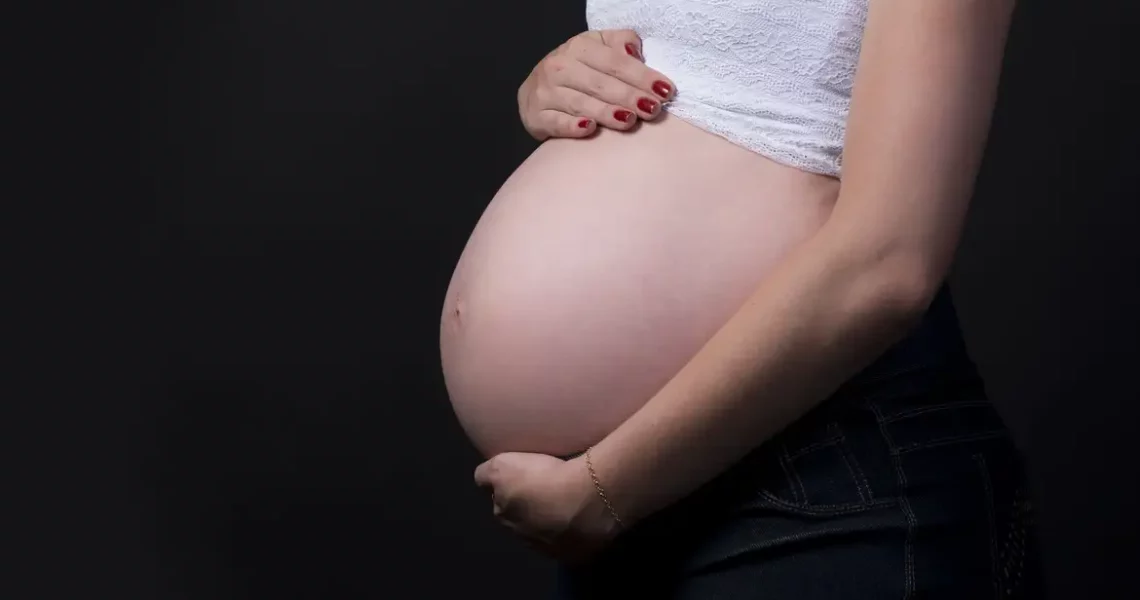 Lula sanciona lei que regulamenta a profissão de doula