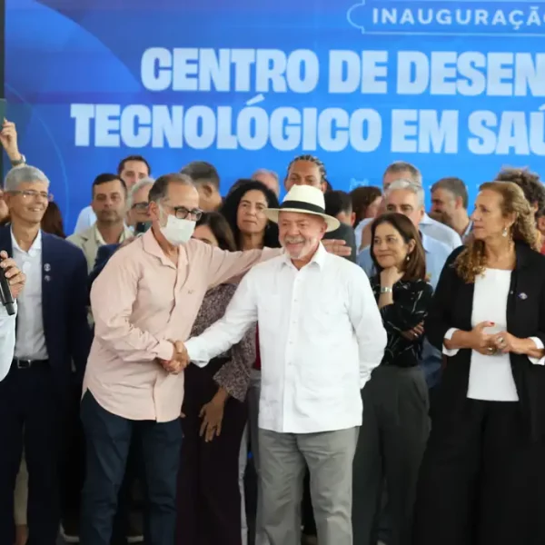 Fiocruz terá produção nacional de terapias celulares contra o câncer