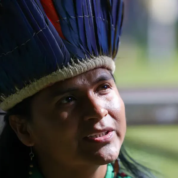 Câmara aprova uso de indumentárias tradicionais em fotos de documentos