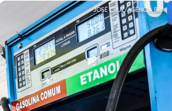 Gasolina com 32% de etanol passa a valer neste sábado (1º)