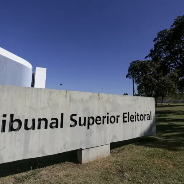 TSE cria conselho para monitorar desinformação e IA nas eleições